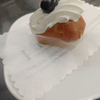 Babà con la panna mignon 