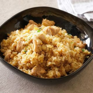 23. Riso saltato con pollo