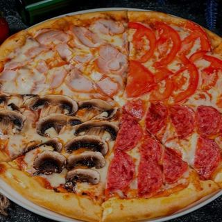 Pizza 4 estaciones (mediana)