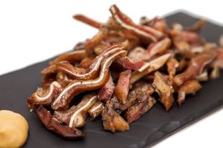 Uszy Krojone Wędzone Na Gorąco 50g