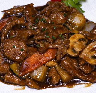 50. Ternera Con Salsa De Ostra