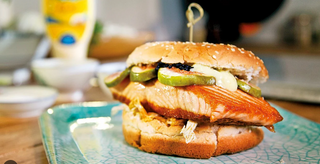 Бургер със свинско кюфте