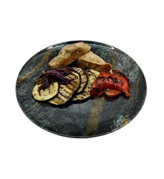 Piept de pui cu legume la grătar