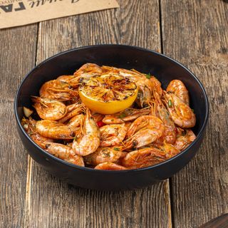 Креветки к пиву жареные с чесноком и чили перцем (380 гр)