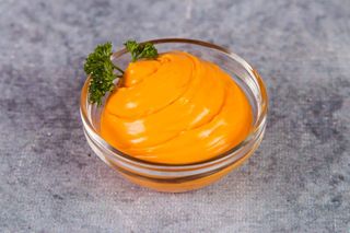 Kremasti cheddar hladni sos