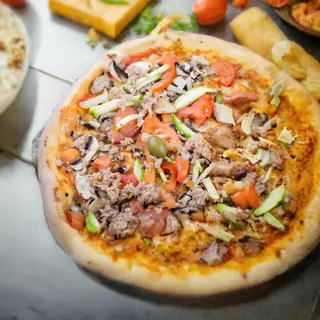 Pizza Tonno