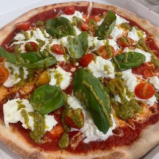 Pizza Caprese