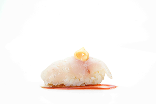 164. Sushi ricciola scottato