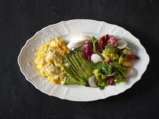 Скрембл з авокадо та салатом (275g)