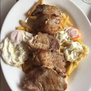 Lagrimitas de pollo con patatas (Ración)