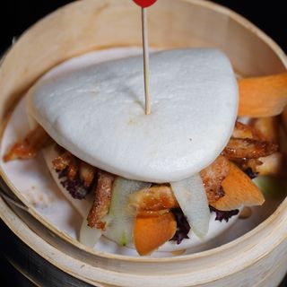 29. Gua bao tori
