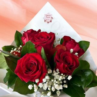 Buchet 5 trandafiri rosii