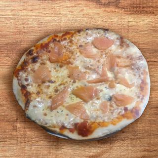 Pizza De Salmón (33 Cm.)