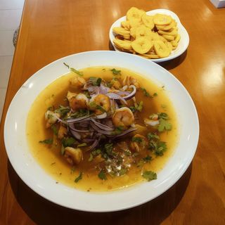 Encebollado Mixto + guarnición