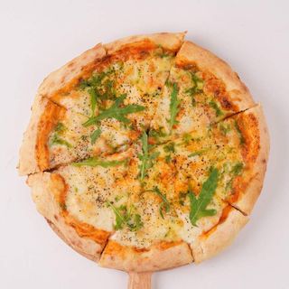 Pizza Quatre Fromages + Boisson Au choix