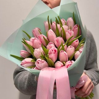 Букет із 35 ніжно-рожевих тюльпанів
