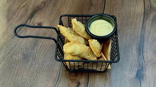 Татарські міні-чебуреки з куркою та сиром моцарела 180г