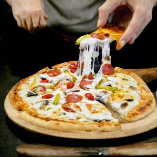 Пица Фамилна Ред Хот (1500г)