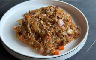 A33-Spaghetti di soia con carne piccante