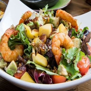 Ensalada Langostinos Con Mango