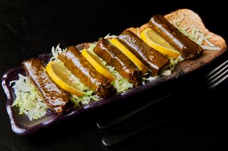 Yaprak Sarma - sărmăluțe în foi de viță