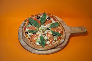Pizza Nostrana (27 Cm.)
