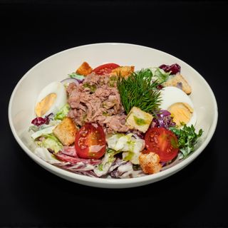 Salată cu ton