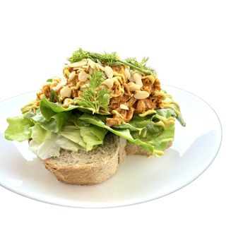 Coronation chicken toast