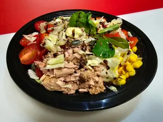 Salată cu ton