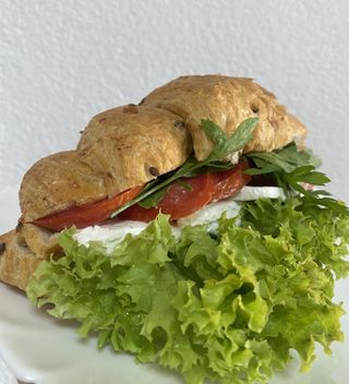 Круасан з фетою (260г)