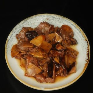 228. Ternera Con Bambu Y Seta