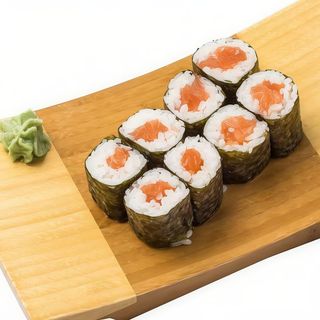 Maki De Salmón