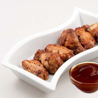 Alitas de pollo con salsa BBQ