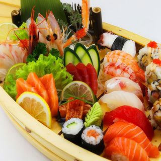 B 02 Barca medium  35 pezzi