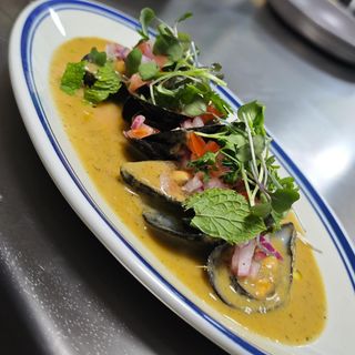 Mejillones al curry verde