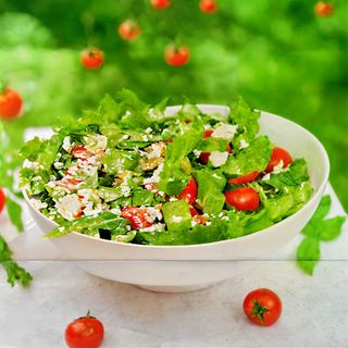 Салата спанак с киноа (350г)