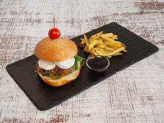 Hambruguesa 3 Quesos (200 G.)