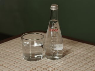 Вода Евіан мінеральна НЕ газована 0,33 скло (330g)