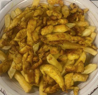Patatas Fritas Con Pollo Kebab