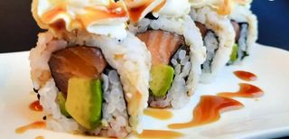 MU4 Uramaki avocado salmone e Philadelphia