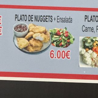 Plato De Nuggets + Ensalada