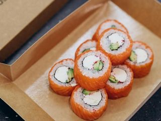 Філадельфія класична з авокадо (325г)