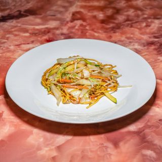 Tagliolini cinesi saltate con verdure