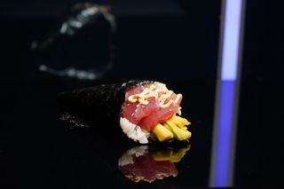 136. Temaki maguro