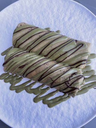 Clatite cu crema de fistic si nutella