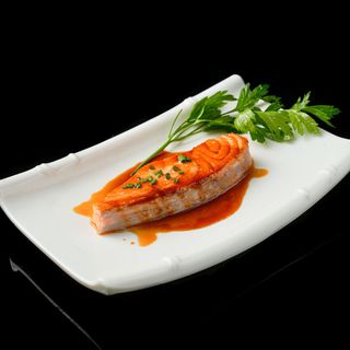 31 SALMON A LA PLANCHA 2U