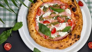 Mortadella z pistacjami