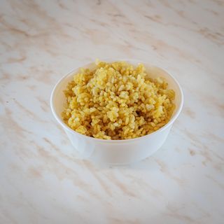 M6 - Pirinač sa karijem