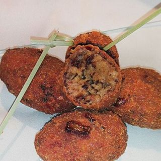 Croquetas Caseras De Jamón  ,Pollo y Queso Azul C.Caramelizada (10 Uds.)