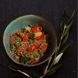 Фунчоза з куркою(370 грам)